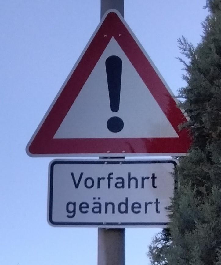 Achtung! Änderung der Vorfahrtregelung !